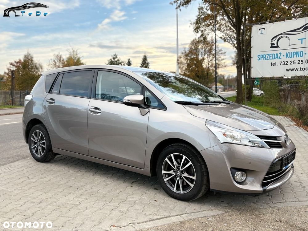 Toyota Verso 1.6 D-4D Prestige - 8