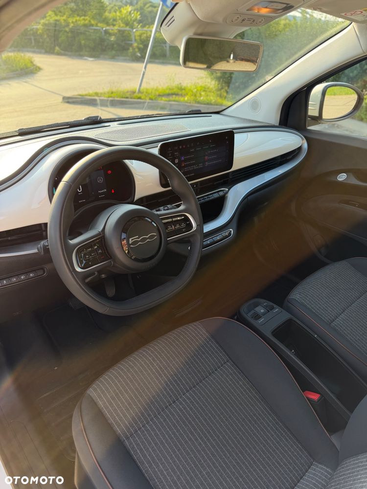 Fiat 500 23.8kWh Icon - 10