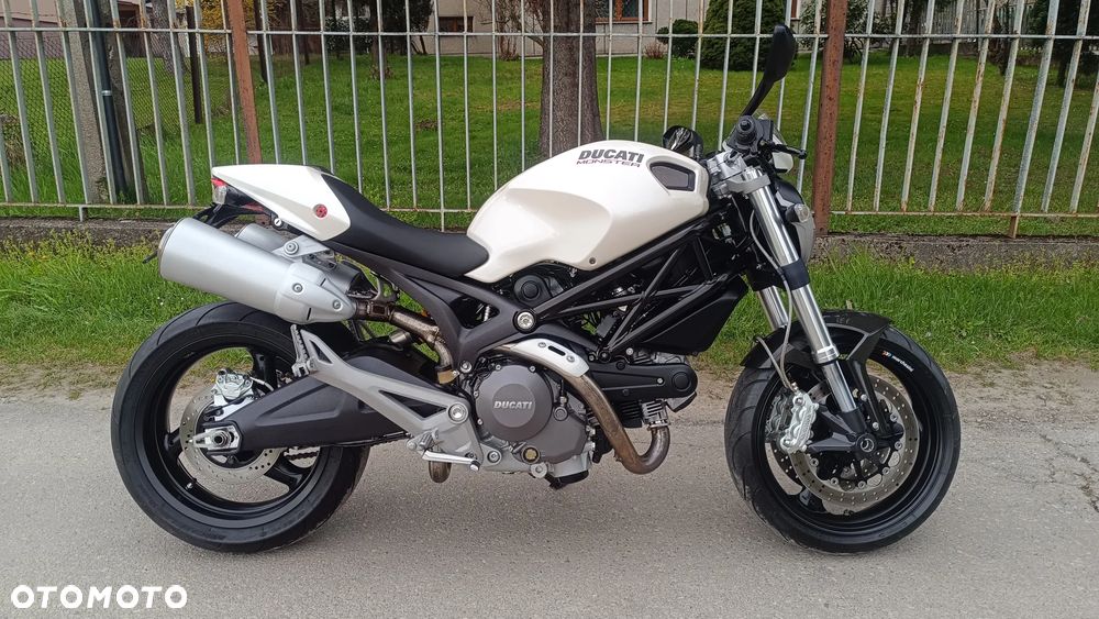 Ducati Monster - 12