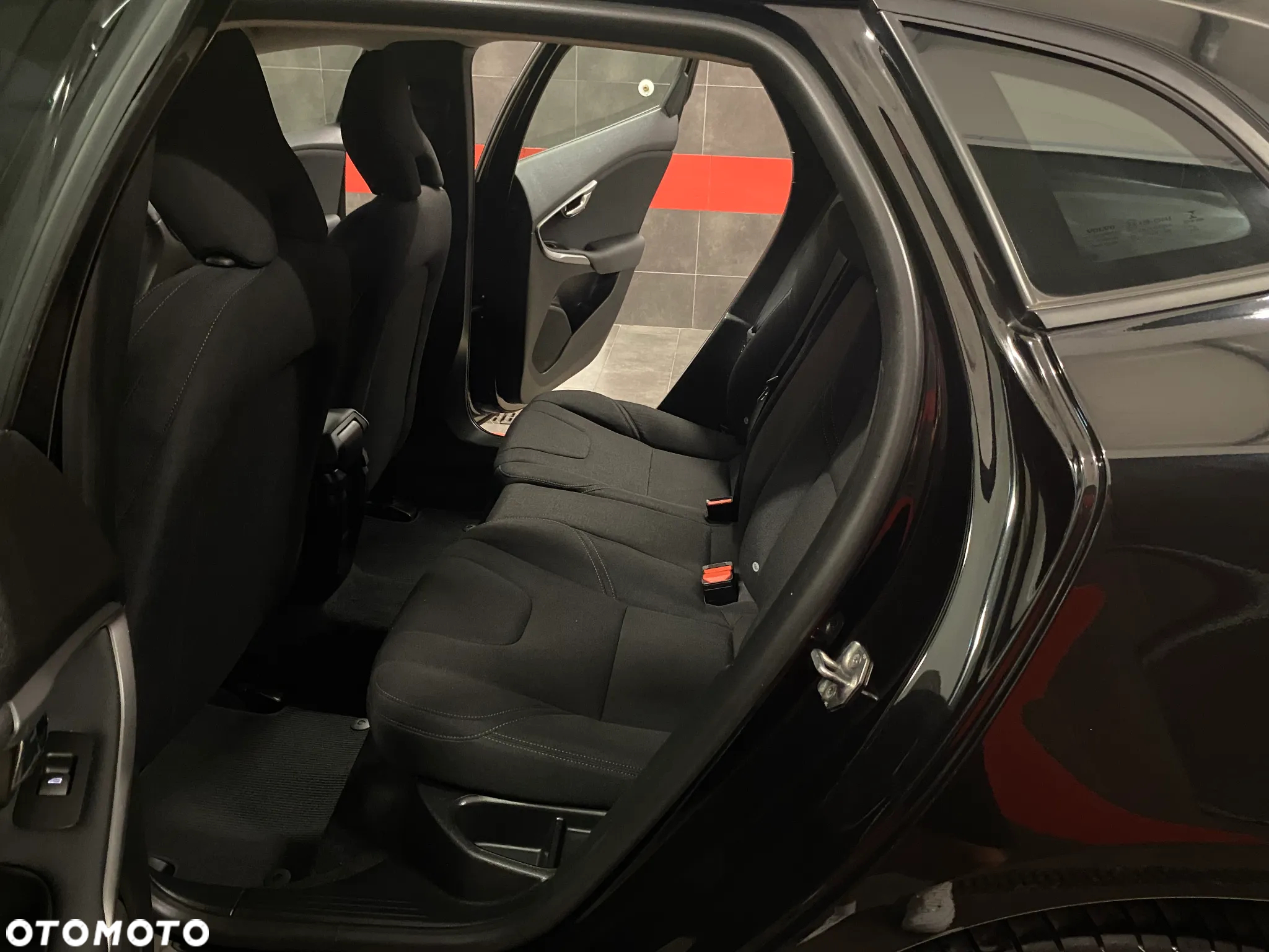 Volvo V40 D2 Summum - 16