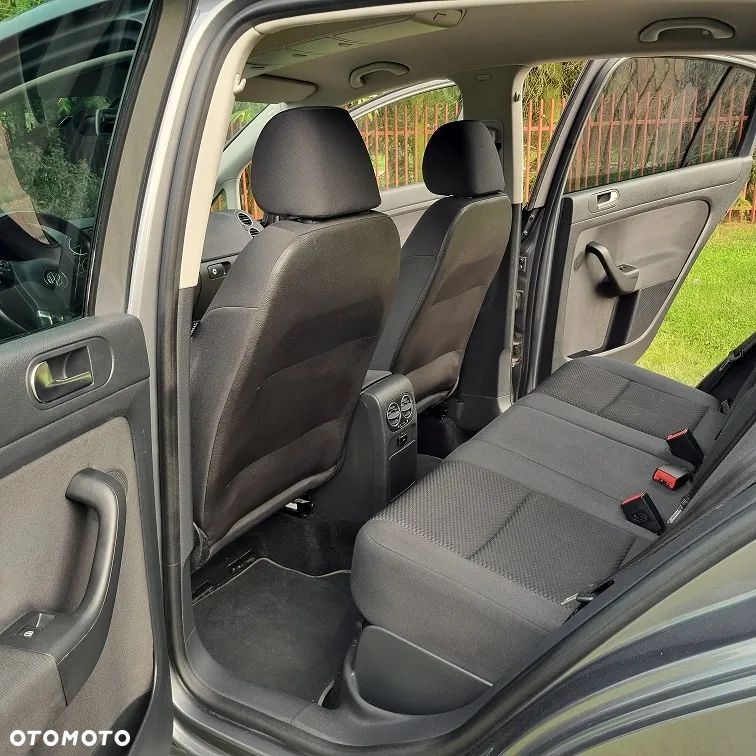 Volkswagen Golf Plus 1.6 TDI Comfortline - 6