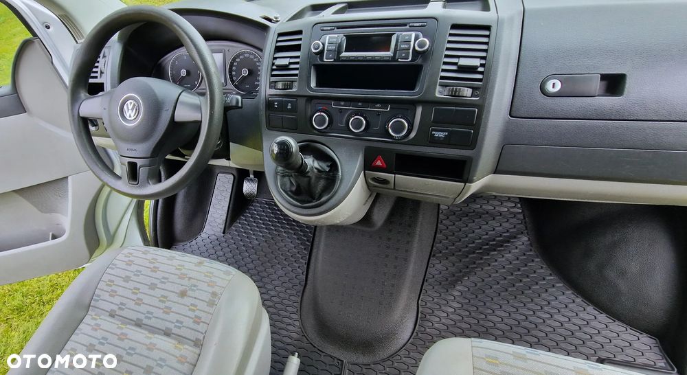 Volkswagen T5 FL - 5