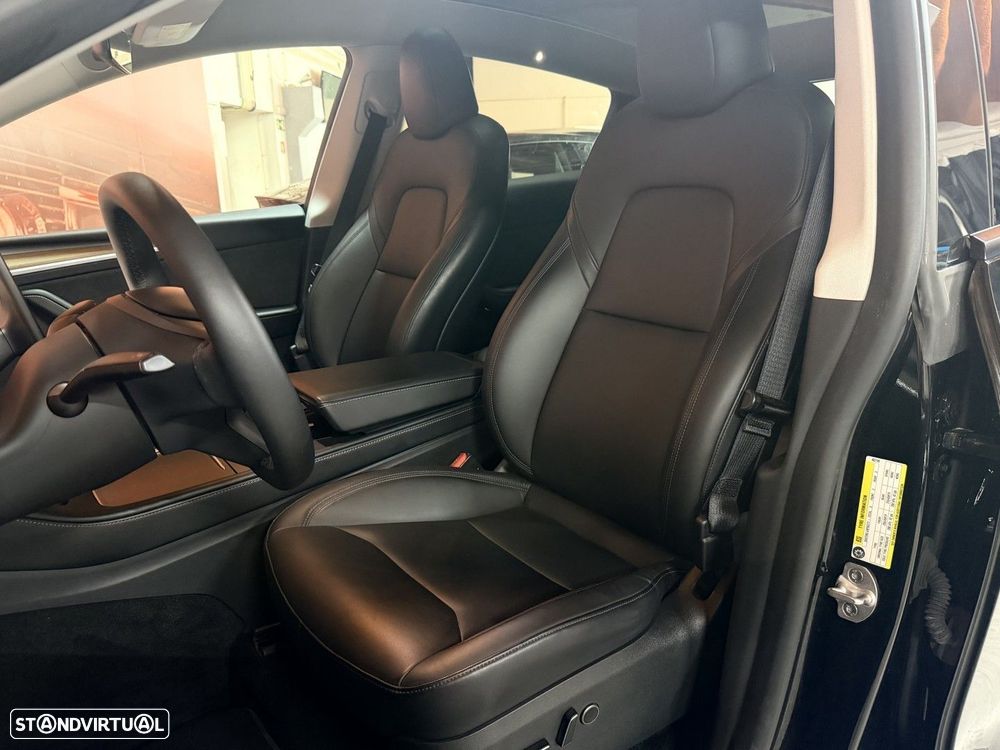 Tesla Model Y Long Range Dual Motor AWD - 6