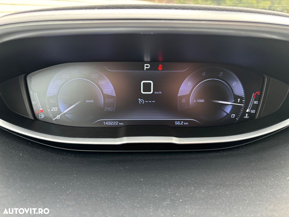 Peugeot 3008 1.6 BlueHDI S&S EAT6 Allure - 15