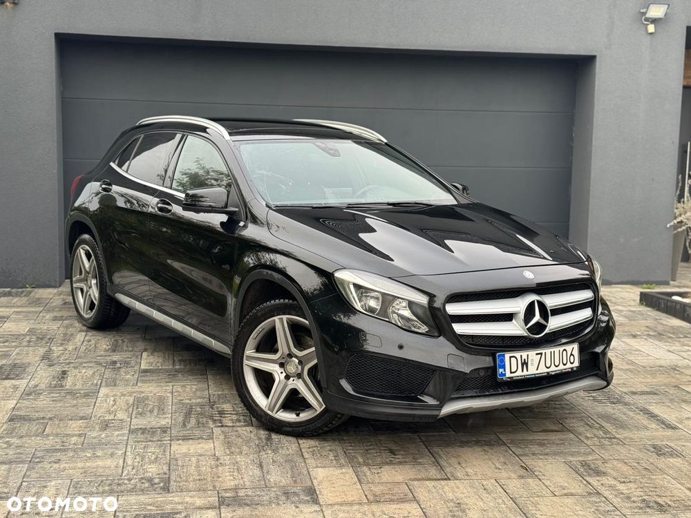 Mercedes-Benz CLA 250 4-Matic AMG Line - 1