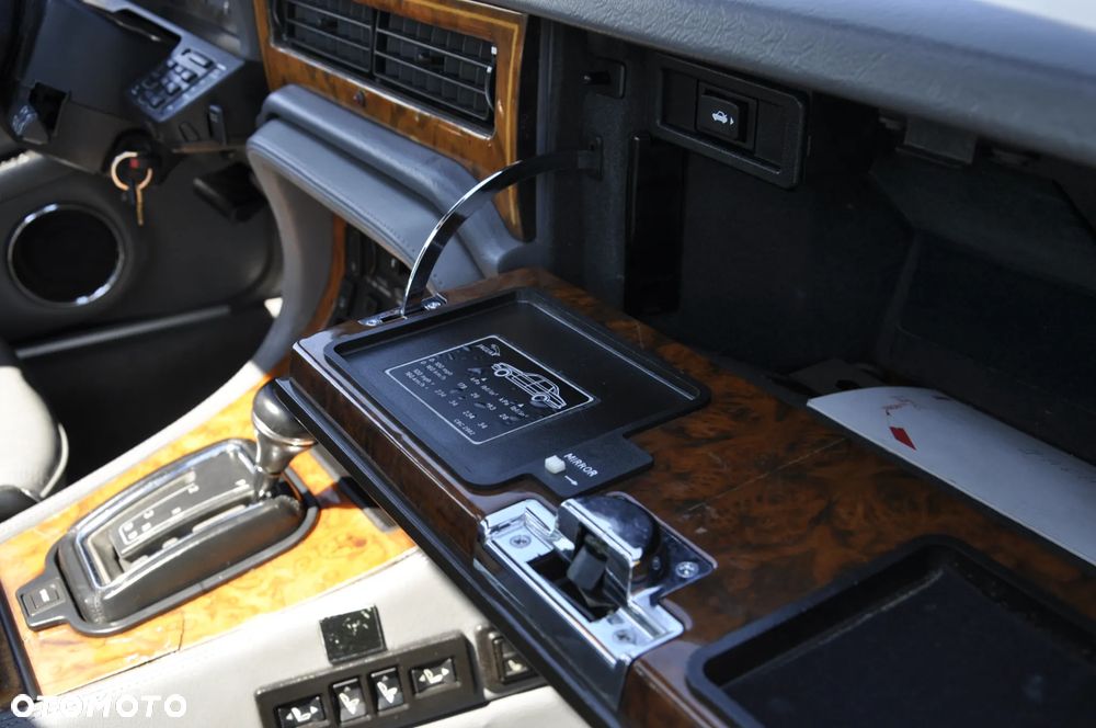 Jaguar XJ - 13