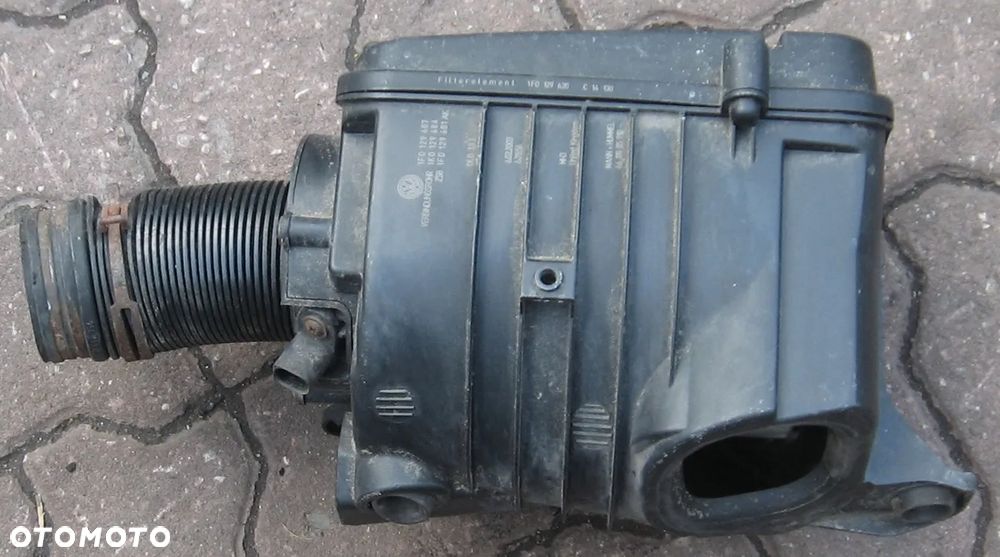 obudowa filtra powietrza AUDI A3 8P 2.0 FSI 1F0129601AK - 3