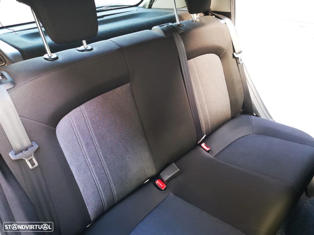 Fiat Punto 1.3 M-Jet Easy S&S - 32