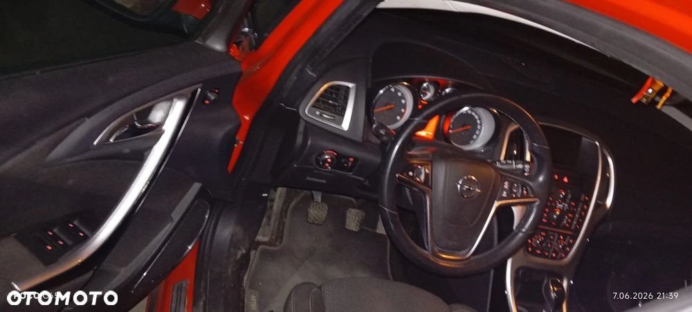 Opel Astra 1.4 Turbo Cosmo - 23