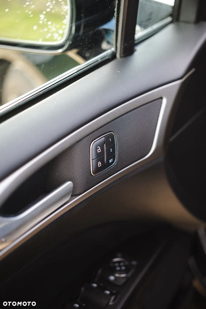 Ford Fusion - 3