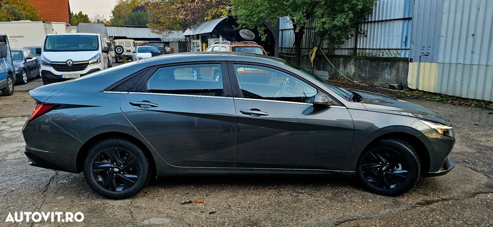 Hyundai Elantra 1.6 l 123 CP CVT Exclusive - 10