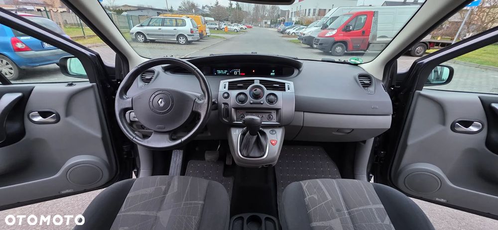 Renault Scenic - 21