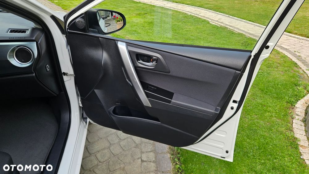 Toyota Auris - 34