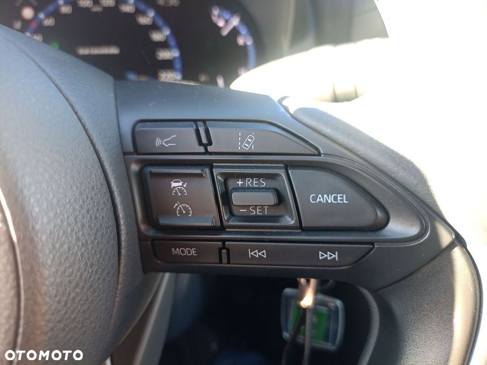 Toyota Yaris Cross Hybrid 1.5 Comfort 4x4 - 24