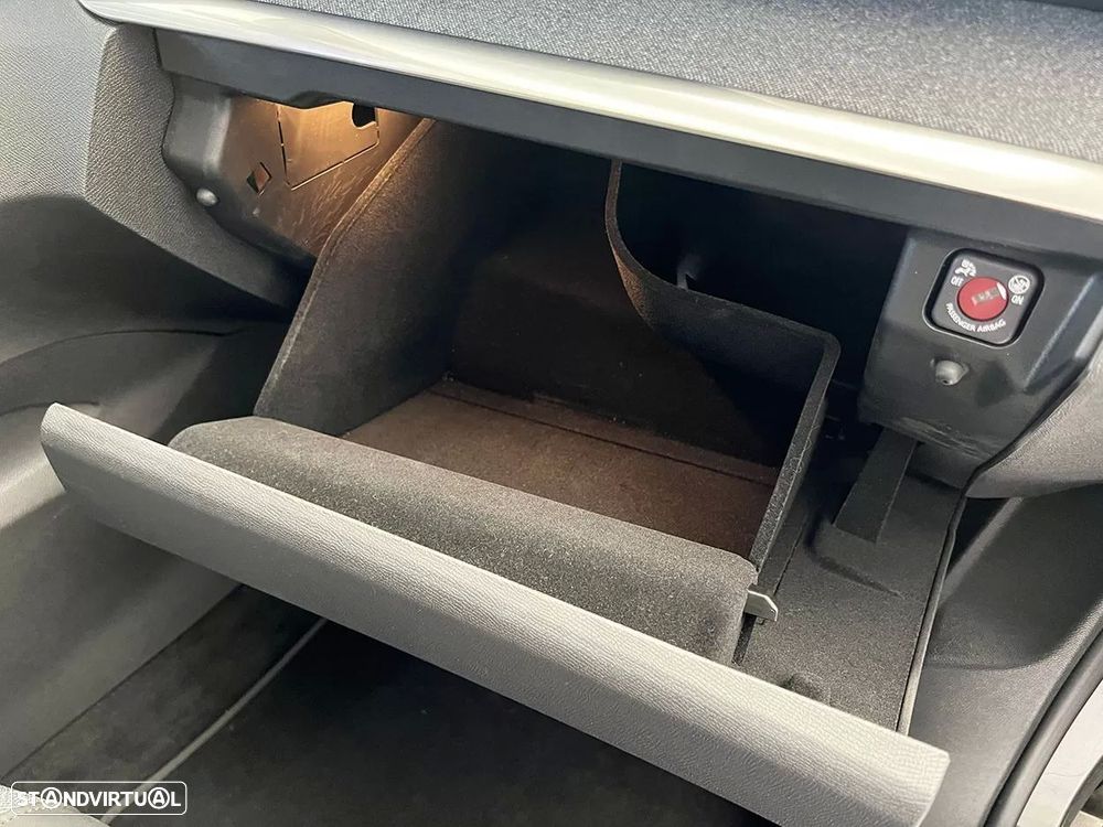 Peugeot 3008 225 e-EAT8 Allure Pack - 23