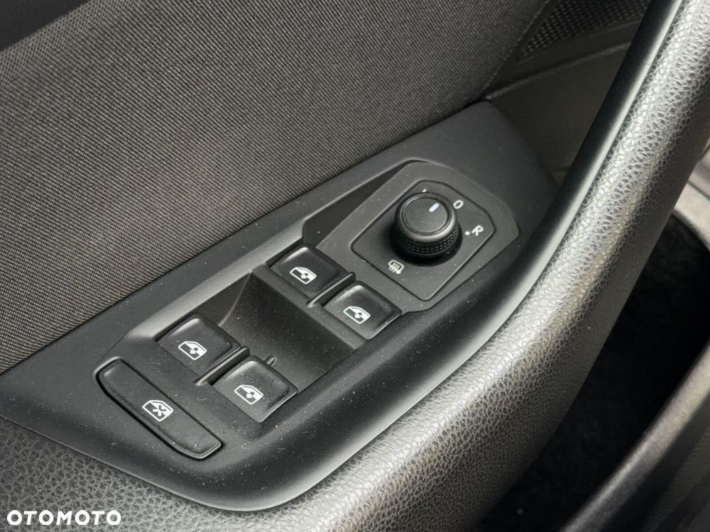 Volkswagen Passat 2.0 TDI EVO Business DSG - 23