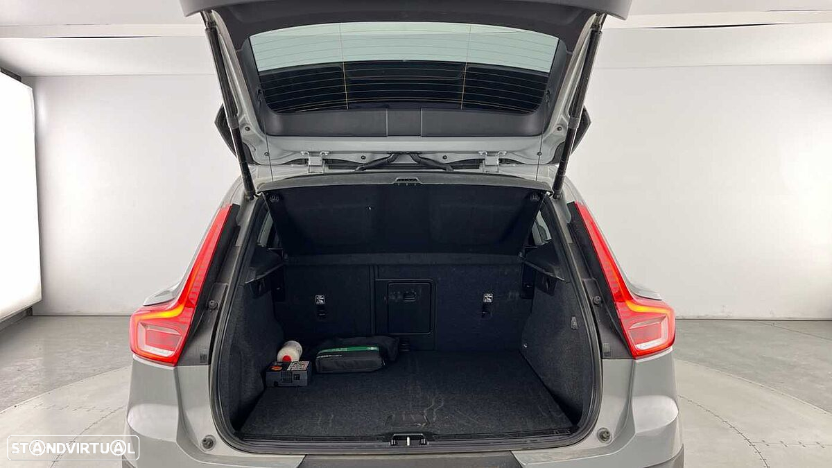 Volvo XC 40 - 12