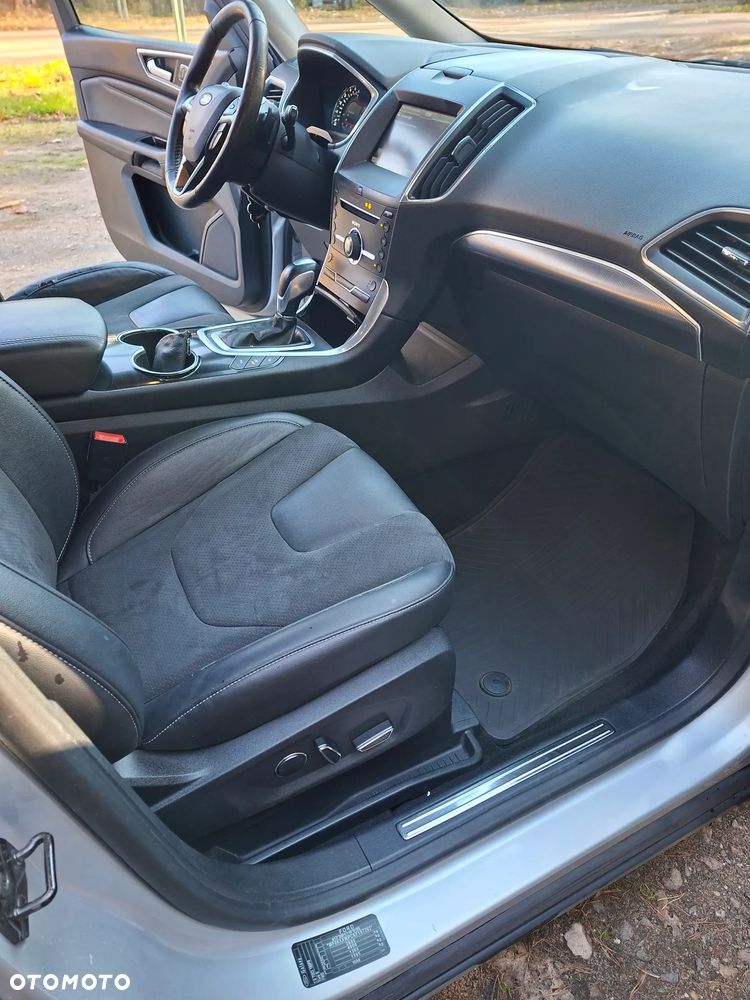 Ford Galaxy - 17