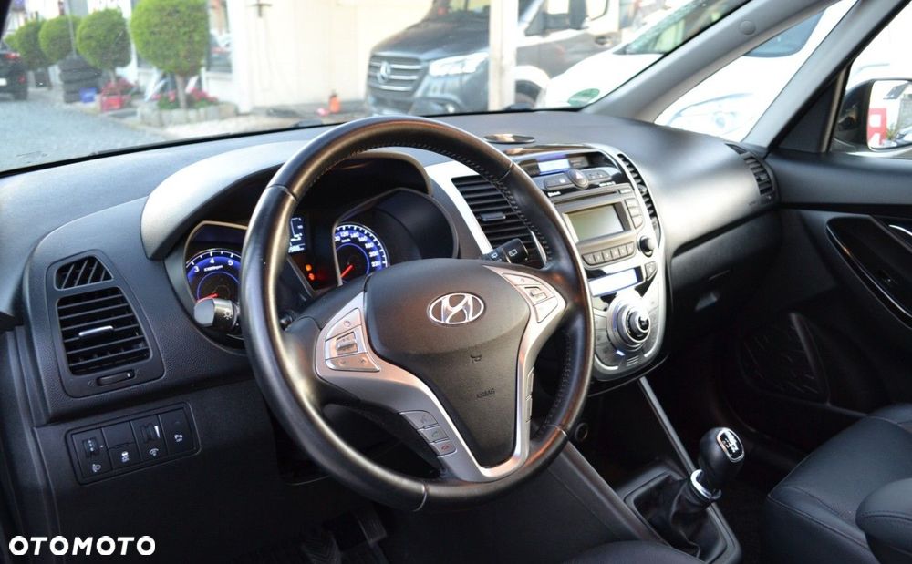 Hyundai ix20 1.4 Trend - 21