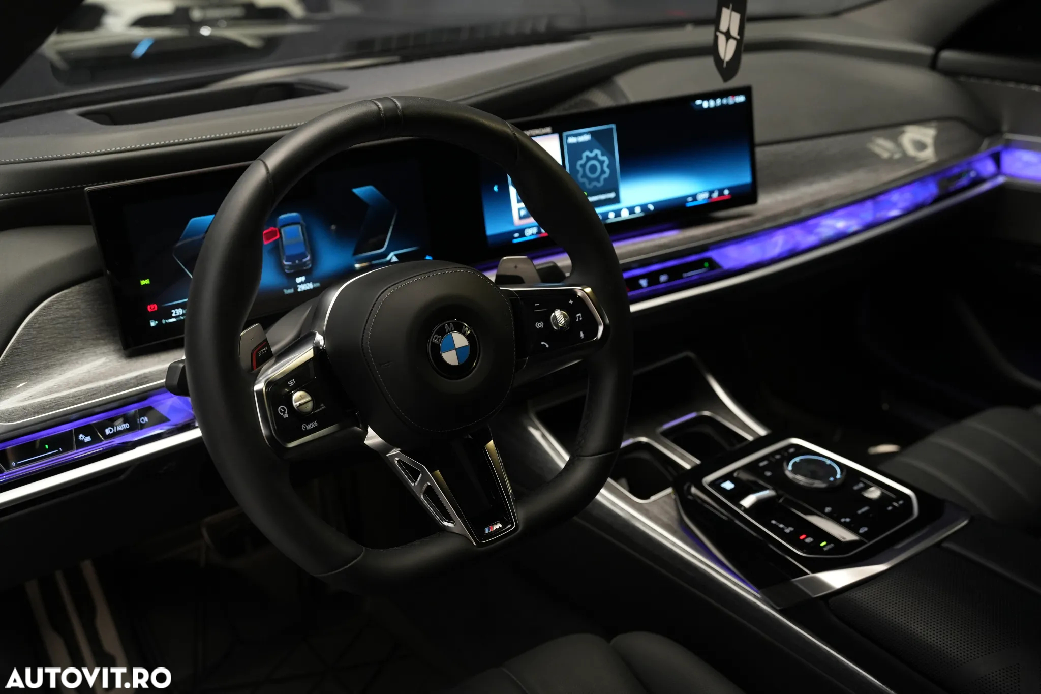 BMW Seria 7 740d xDrive MHEV - 18