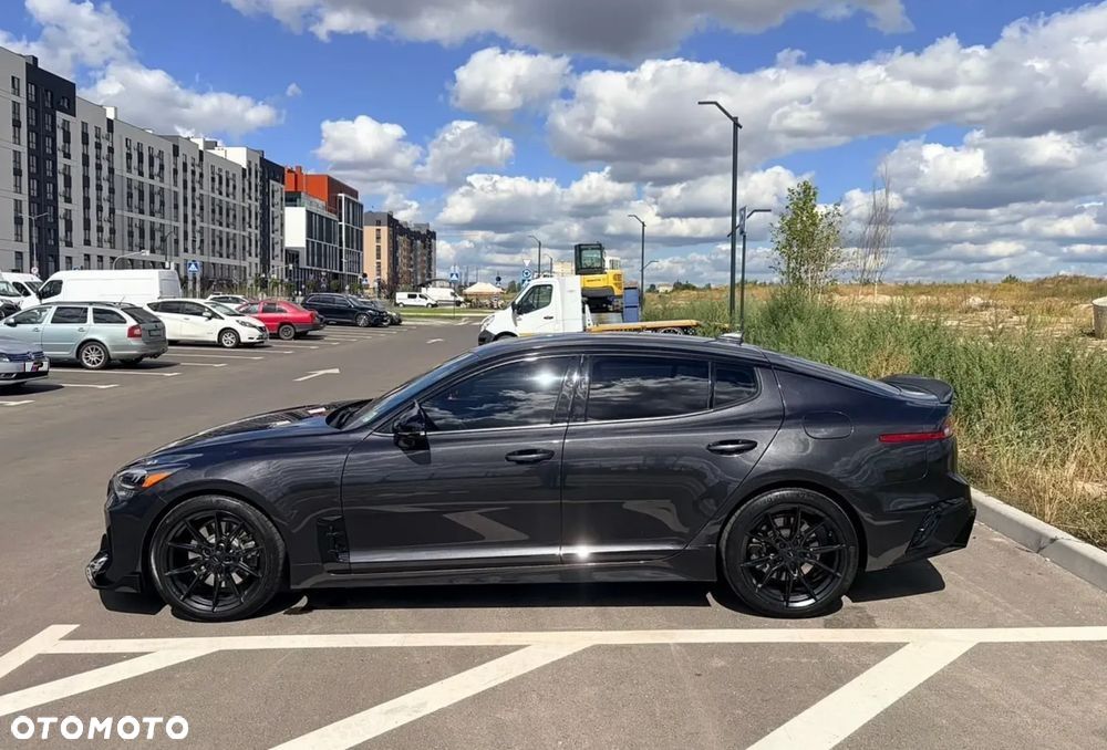 Kia Stinger 3.3 T-GDI V6 GT AWD - 11