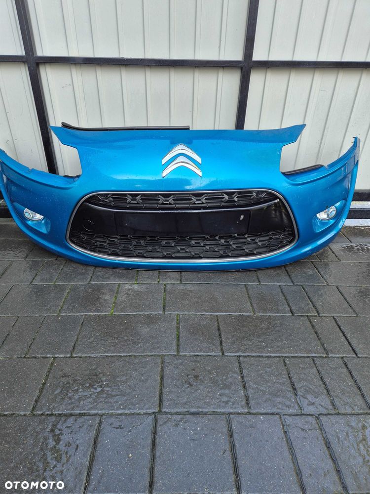 Zderzak przód przedni Citroen C3 II rok 11 kod lak KGWD - 3