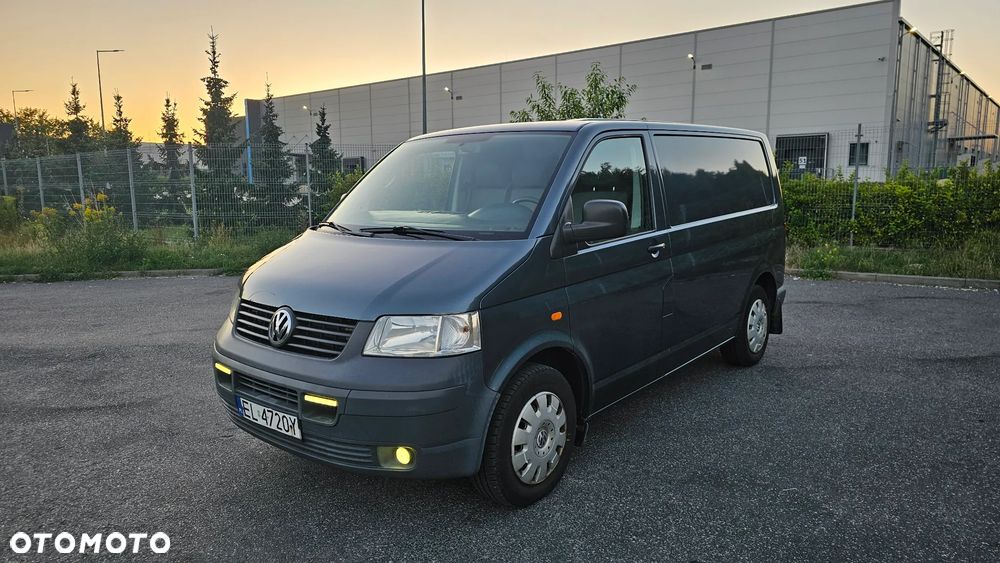 Volkswagen Transporter T5 - 2
