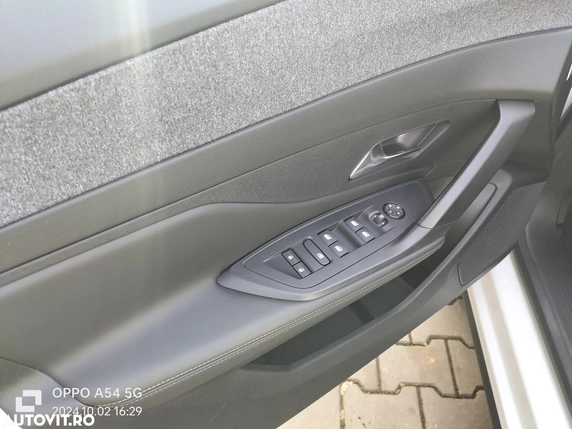 Peugeot 408 PHEV 180 Allure Pack - 13