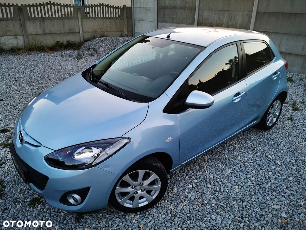 Mazda 2 - 24