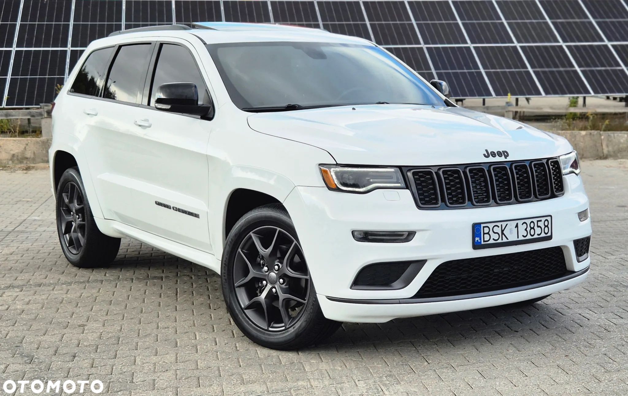 Jeep Grand Cherokee - 1