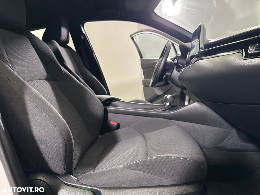 Toyota C-HR - 12