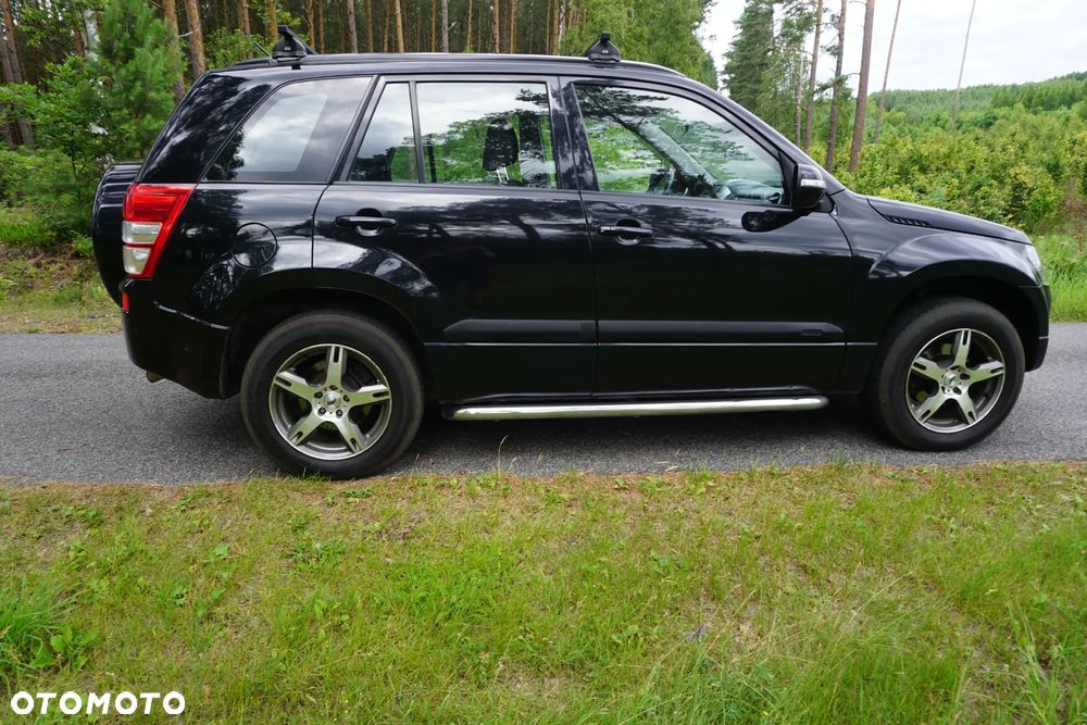 Suzuki Grand Vitara 2.0 - 15