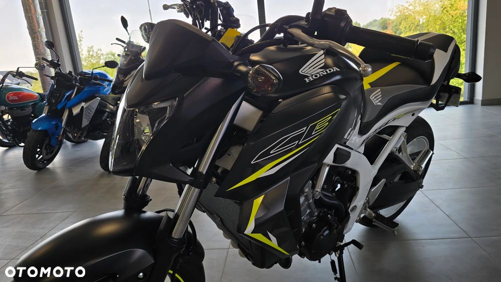 Honda CB - 4