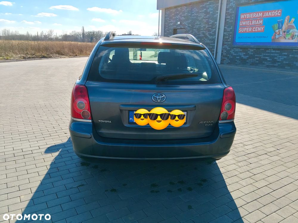 Toyota Avensis 2.0 D-4D Sol - 11