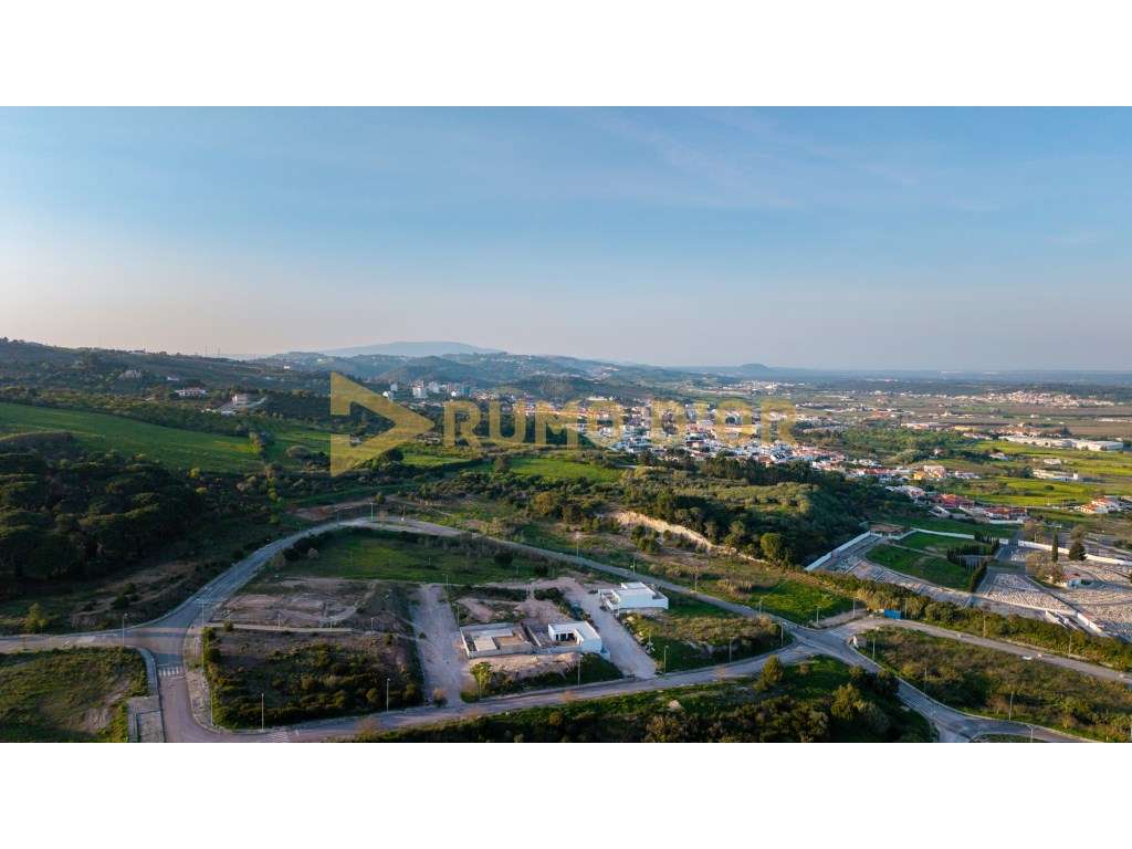 Lote de Terreno para construção de Moradia Geminada - Grande imagem: 2/32