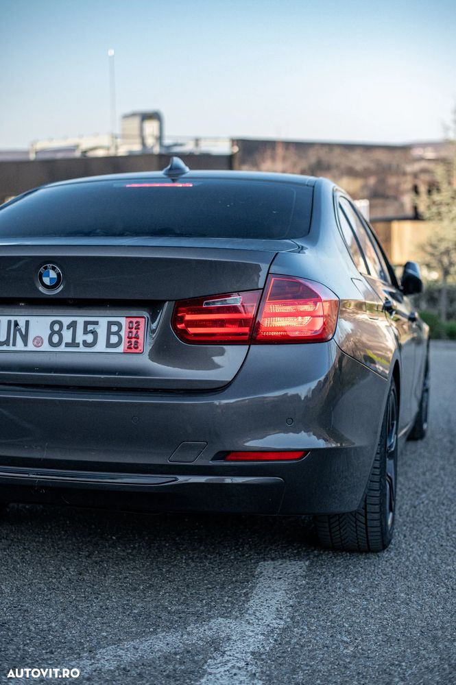 BMW Seria 3 320d Aut. - 17