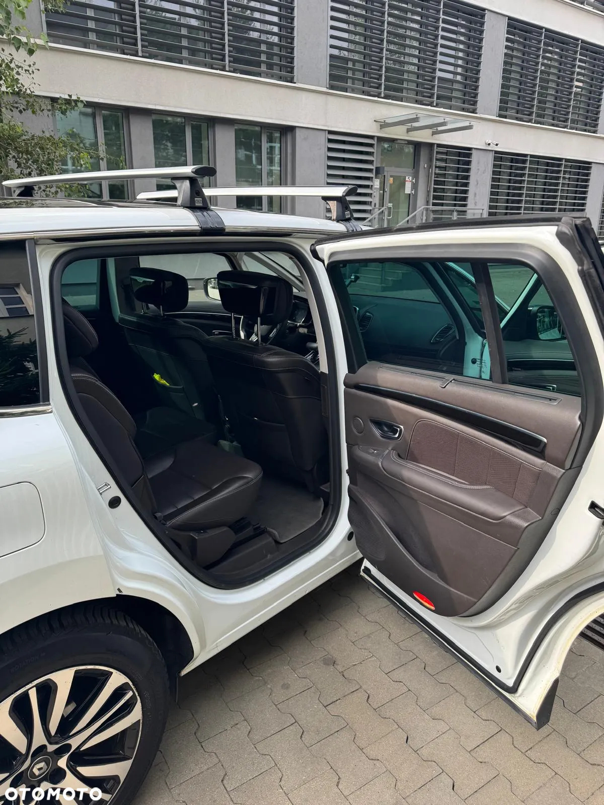 Renault Espace 1.6 TCE Initiale Paris EDC 7os - 18