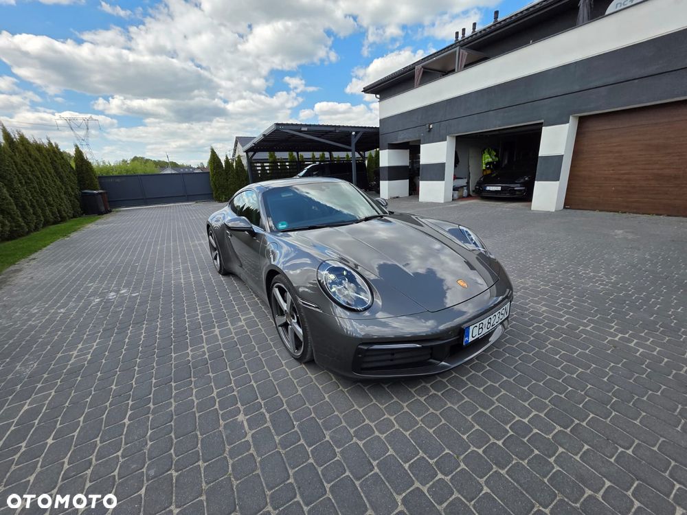 Porsche 911 Carrera 4 PDK - 21