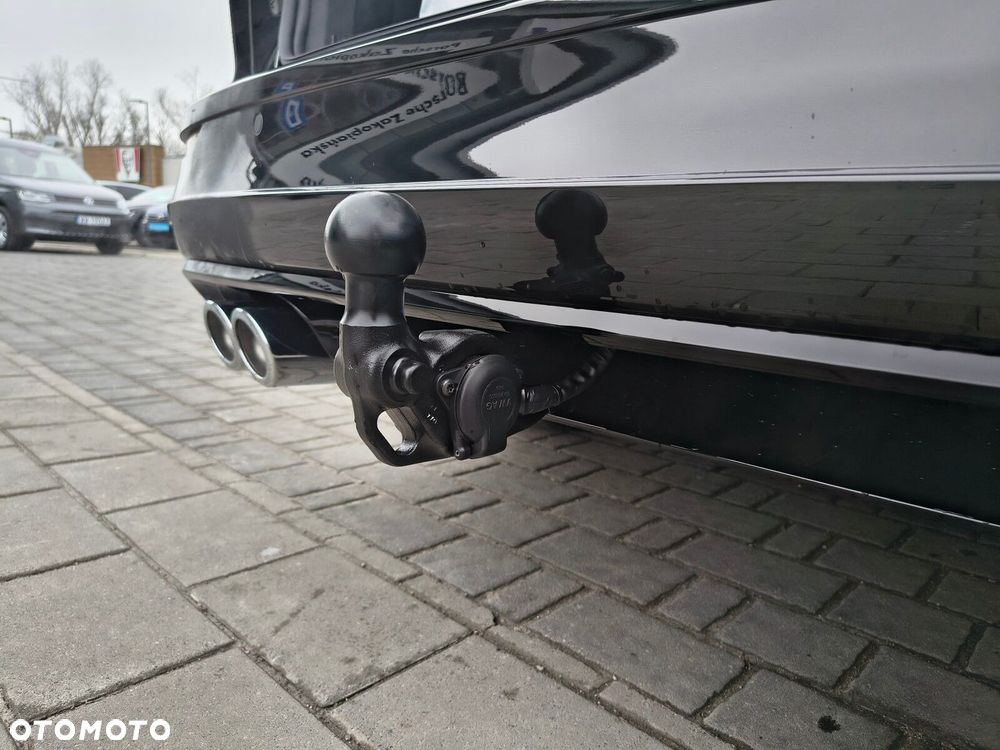 Volkswagen Golf Variant 2.0 TSI 4Motion R - 13