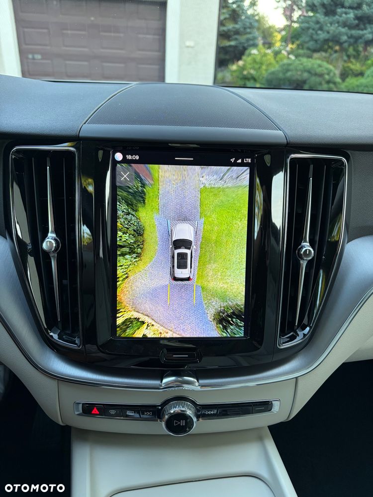 Volvo XC 60 B4 D AWD Inscription - 27