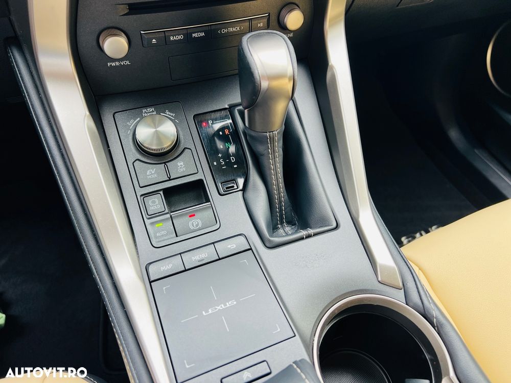 Lexus Seria NX 300h Executive Line - 12