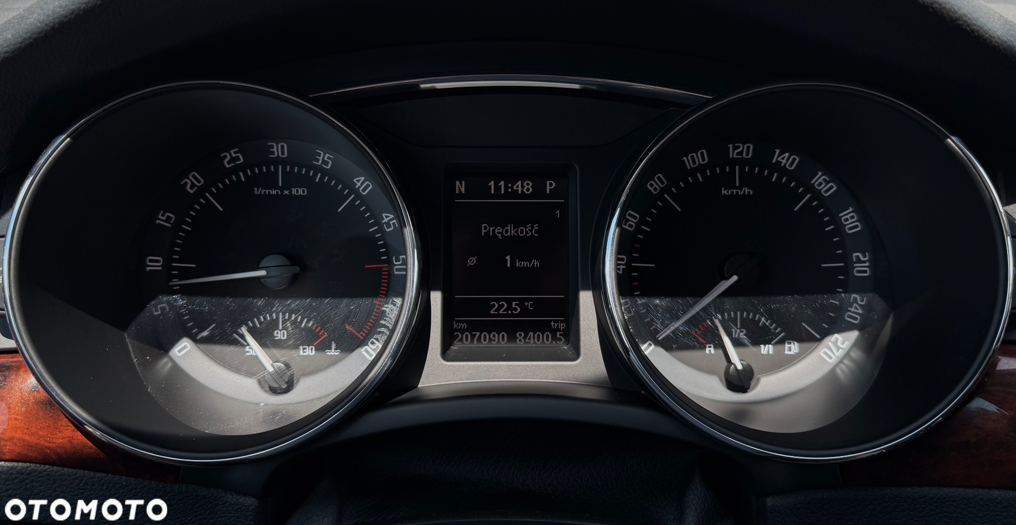 Skoda Superb 2.0 TDI DSG Elegance - 11