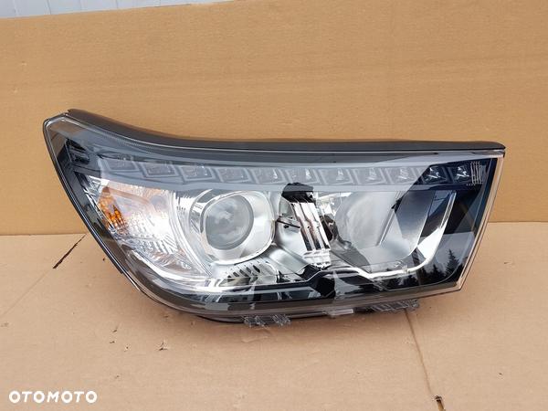 LAMPA PRZÓD PRAWA SSANG YONG TIVOLI ZWYKŁA LED