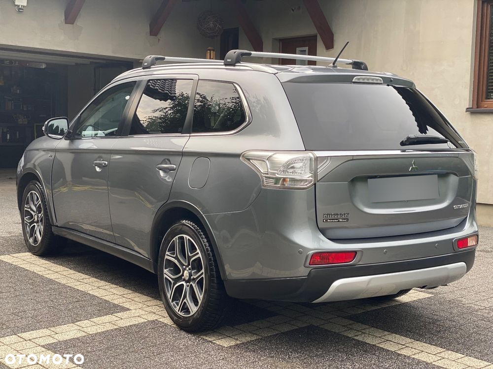 Mitsubishi Outlander 2.0 Intense + CVT - 2