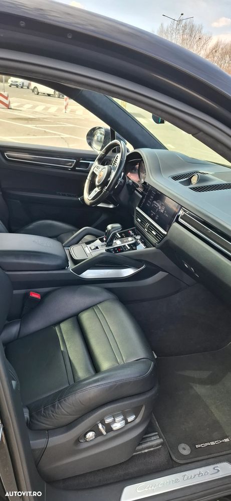 Porsche Cayenne Turbo S E-hybrid 4.0 - 16