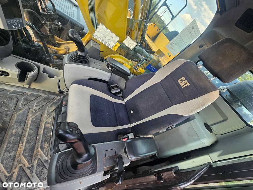 Caterpillar cat 329 - 12