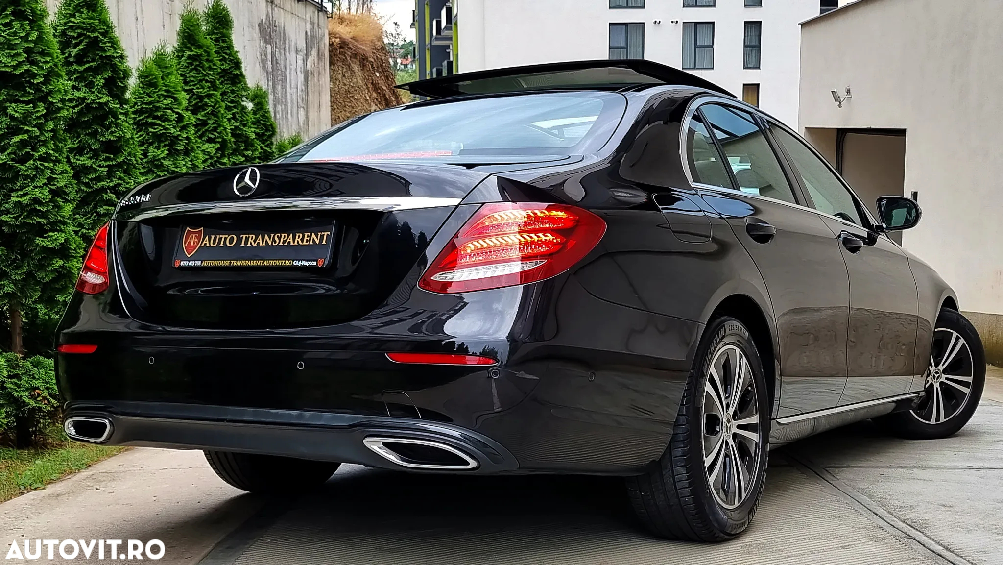 Mercedes-Benz E 220 d T 9G-TRONIC Avantgarde - 30