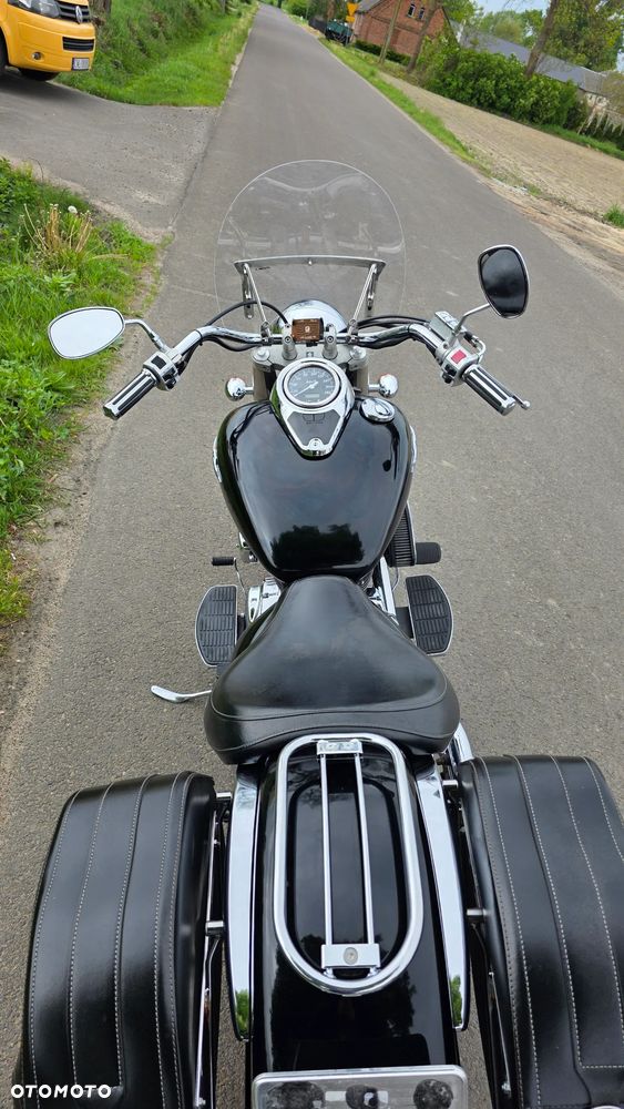 Suzuki Intruder - 14