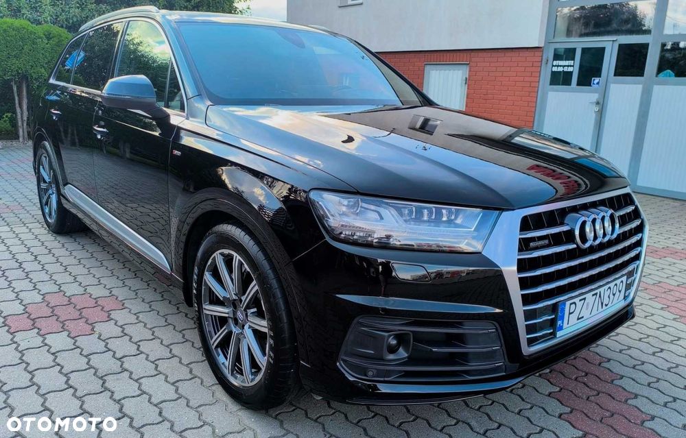 Audi Q7 - 1