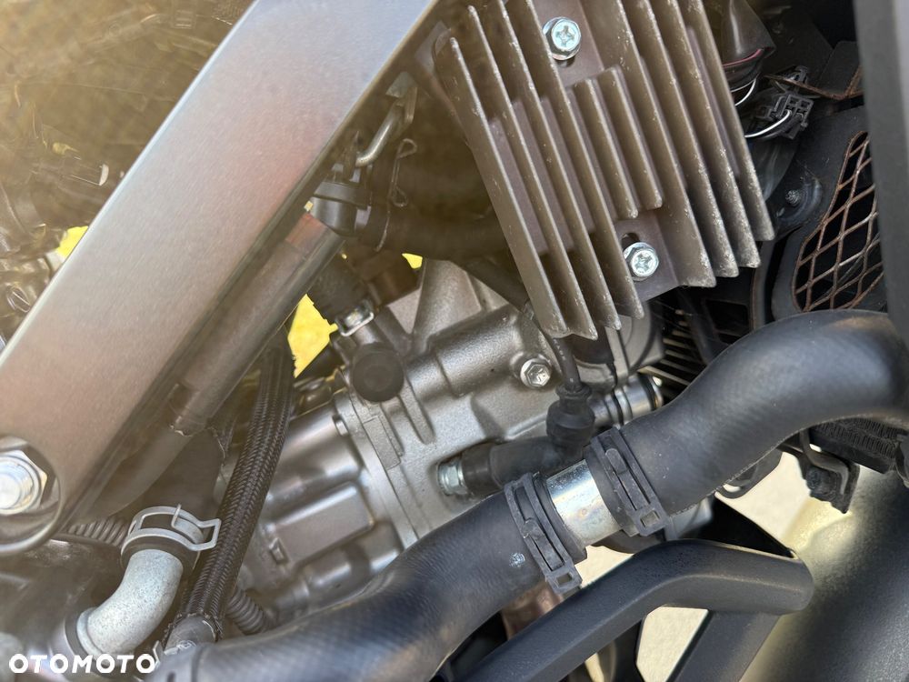 Suzuki V-STROM - 13